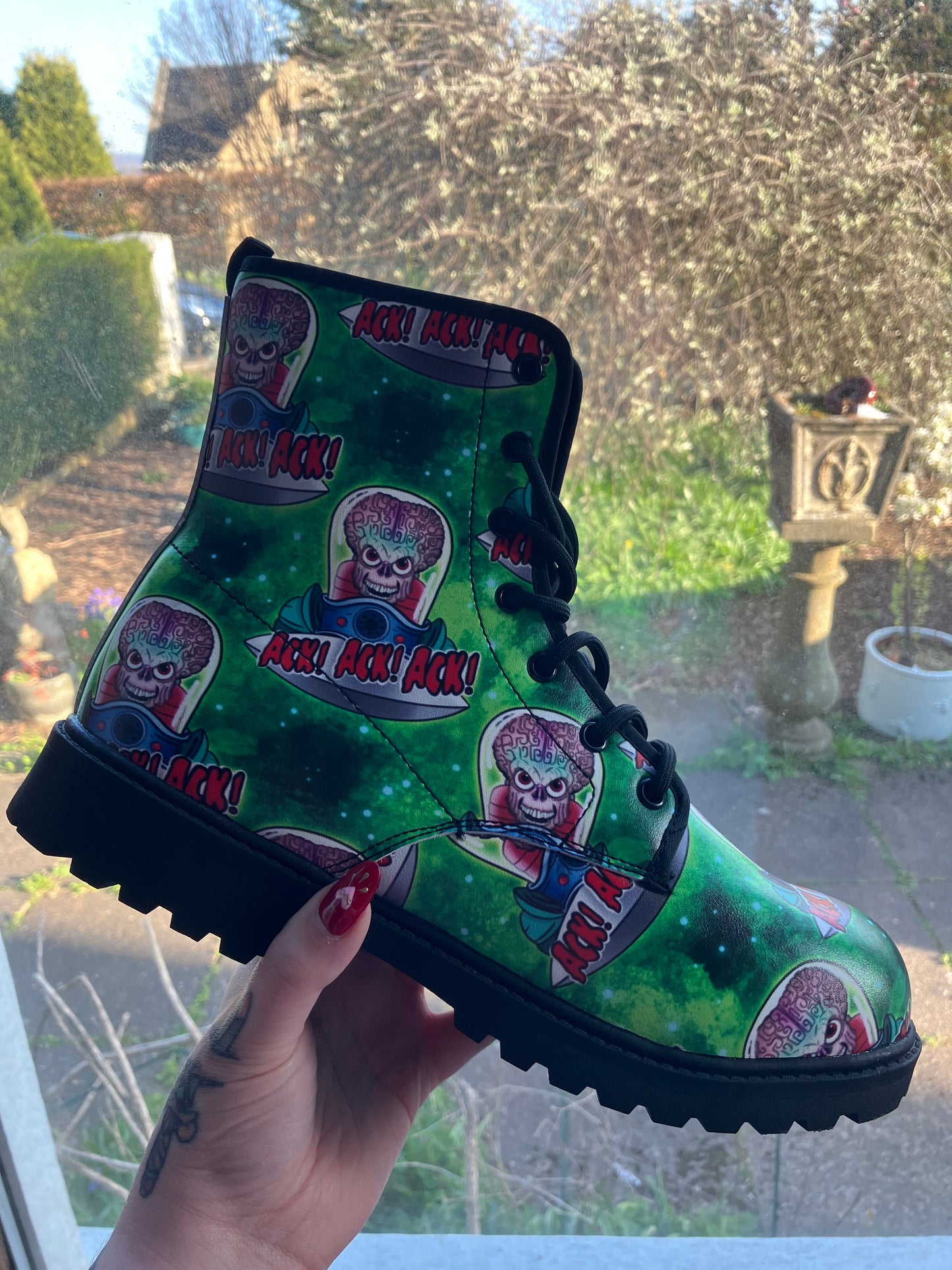 Mars Boots