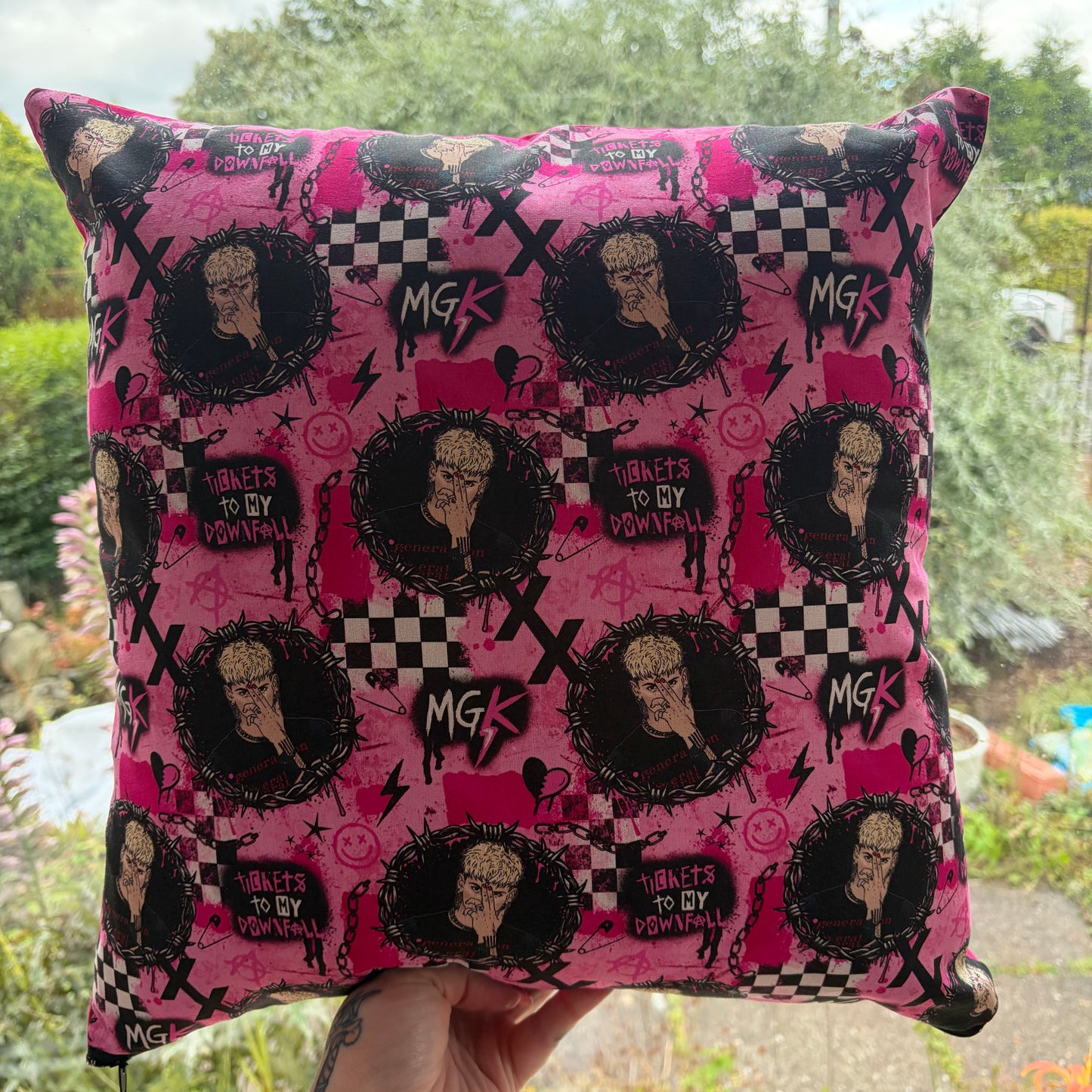 Band Cushion Cover