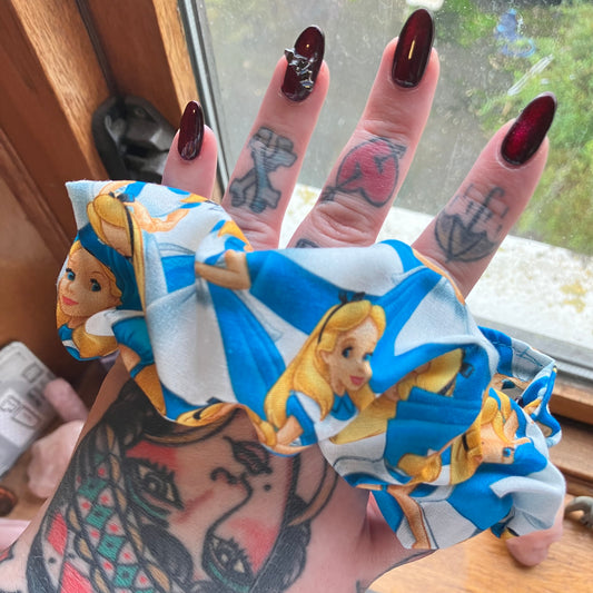 Alice Scrunchie