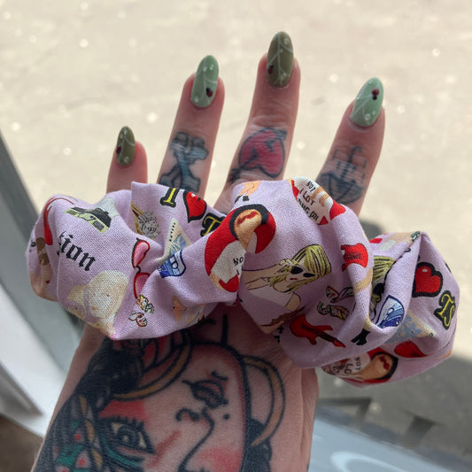 Taylor Scrunchie